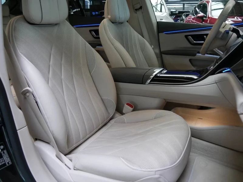 Mercedes-Benz EQS 500/4MATIC/449HP/AMG/PANO/NIGHT/360/HUD/338gpr, снимка 10 - Автомобили и джипове - 51749942