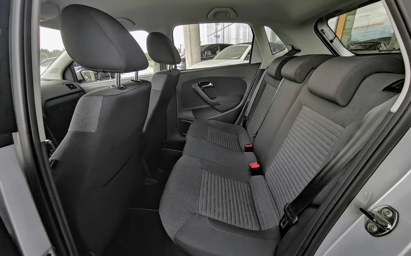 VW Polo 1.2 TSI Style Automatic, снимка 6 - Автомобили и джипове - 52246459