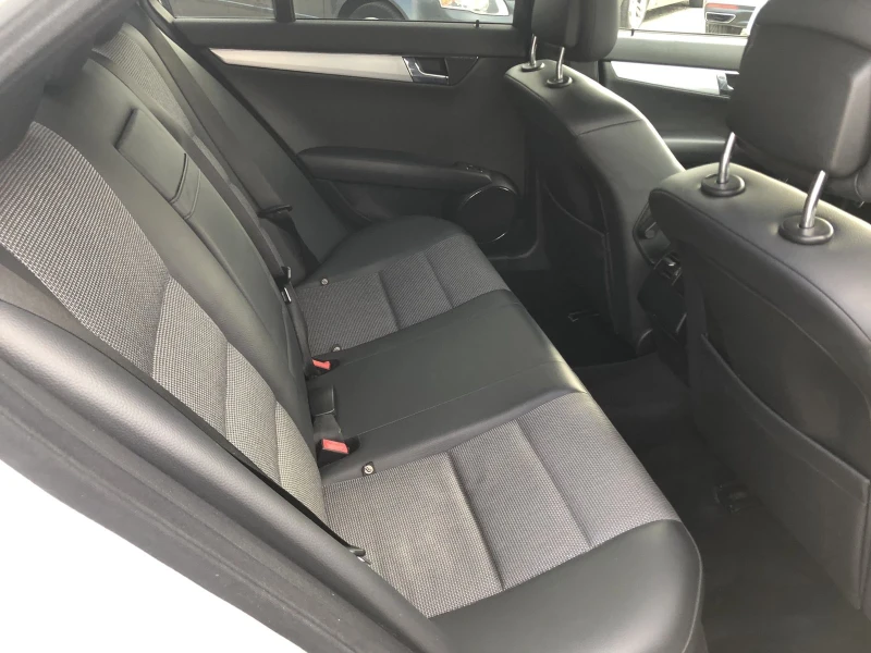 Mercedes-Benz C 320 CDi, снимка 11 - Автомобили и джипове - 52717341