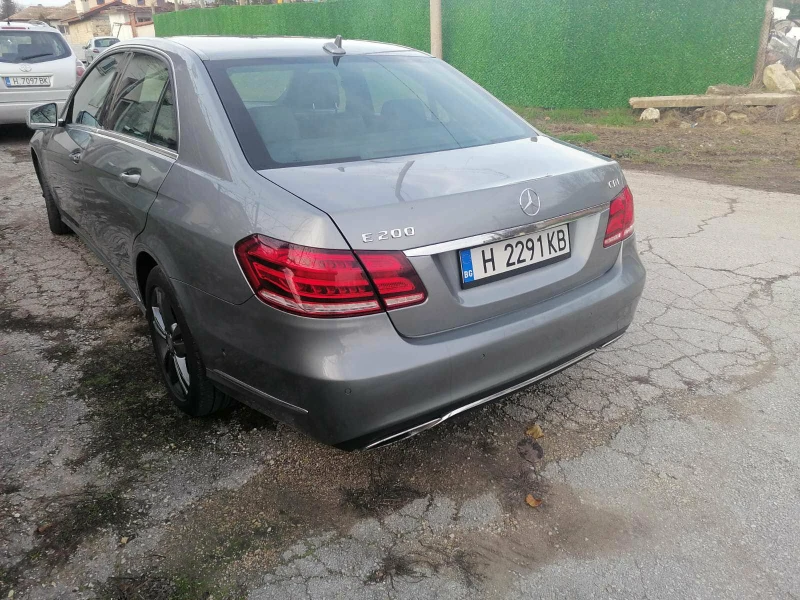 Mercedes-Benz E 200, снимка 4 - Автомобили и джипове - 53120538