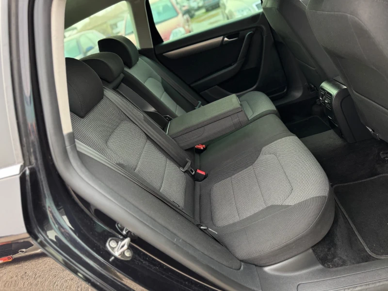VW Passat 1.4TSI 122кс АВТОМАТИК-DSG НАВИ МУЛТИ-ВОЛАН, снимка 13 - Автомобили и джипове - 53221958