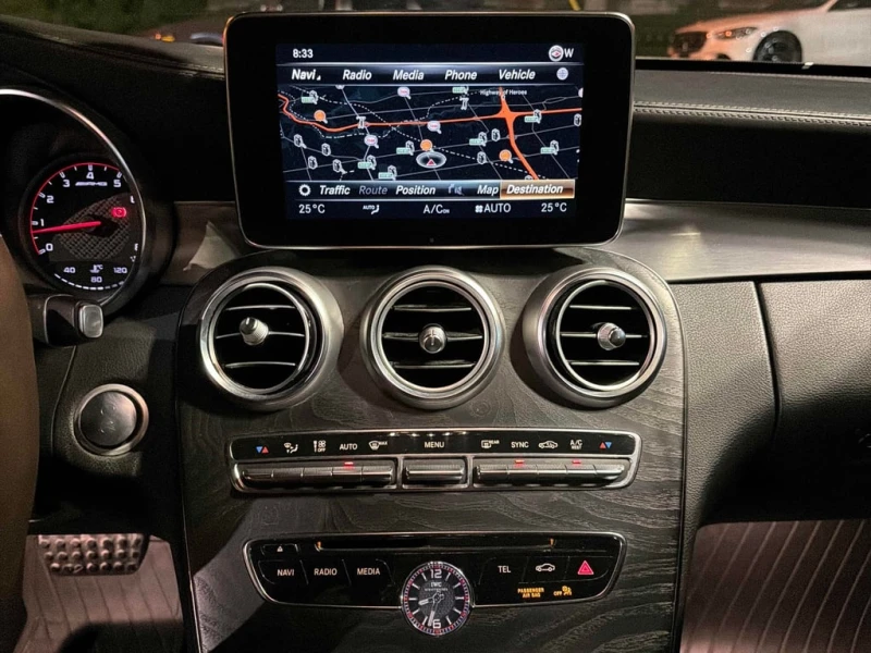 Mercedes-Benz C 63 AMG * S * BURMESTER * 360 * HEAD UP * PANO * NAVI, снимка 9 - Автомобили и джипове - 53403412