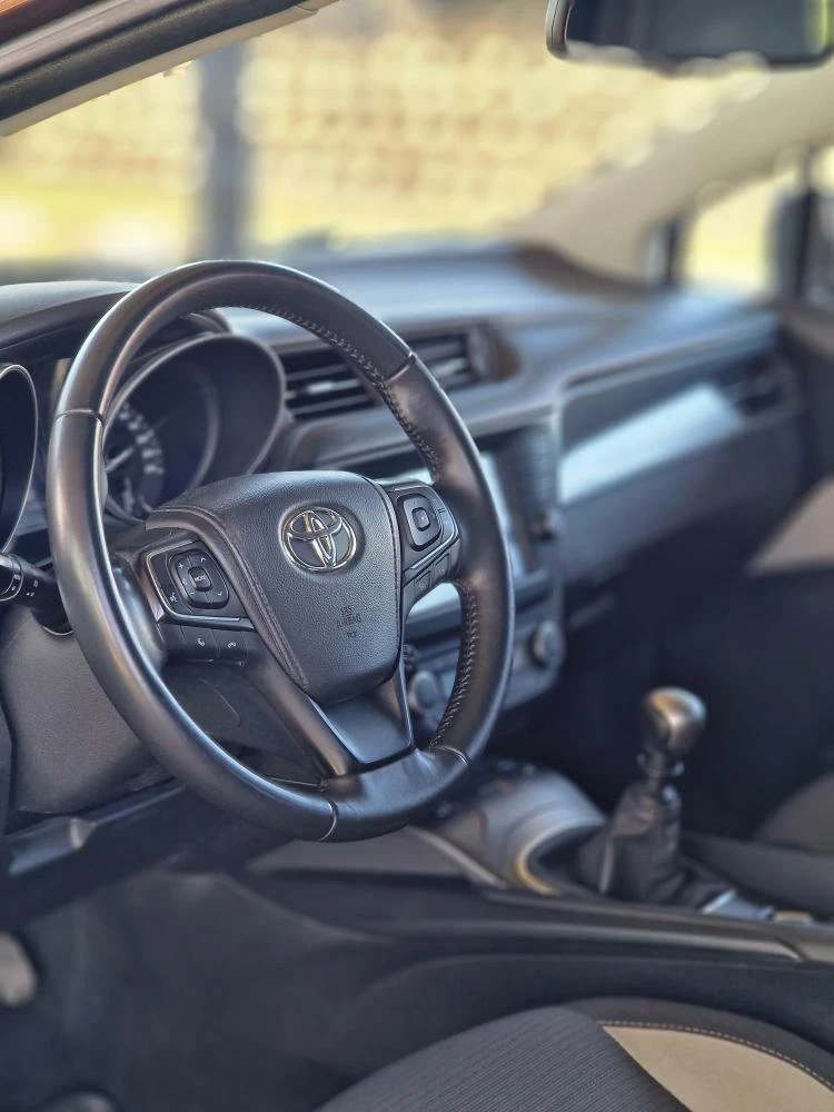 Toyota Avensis  - изображение 5
