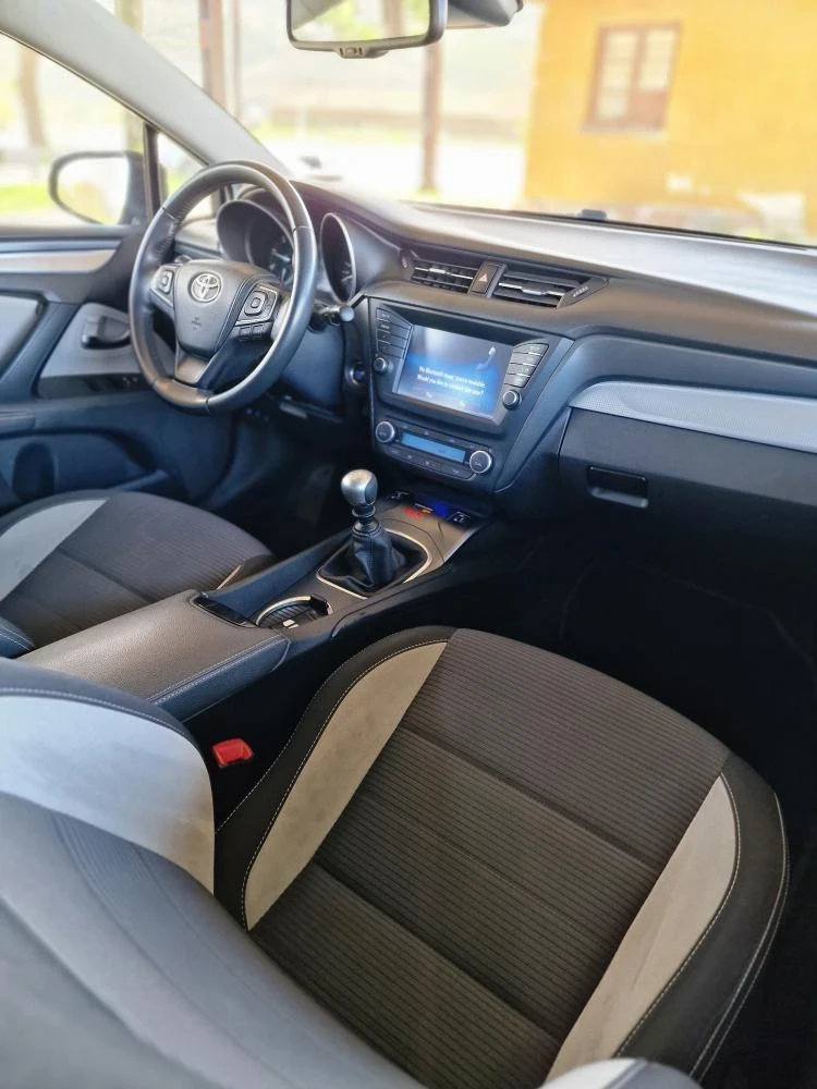 Toyota Avensis  - изображение 9