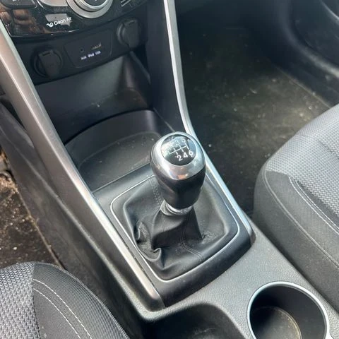 Hyundai I30 1.6 GDH SW STYILE - изображение 10