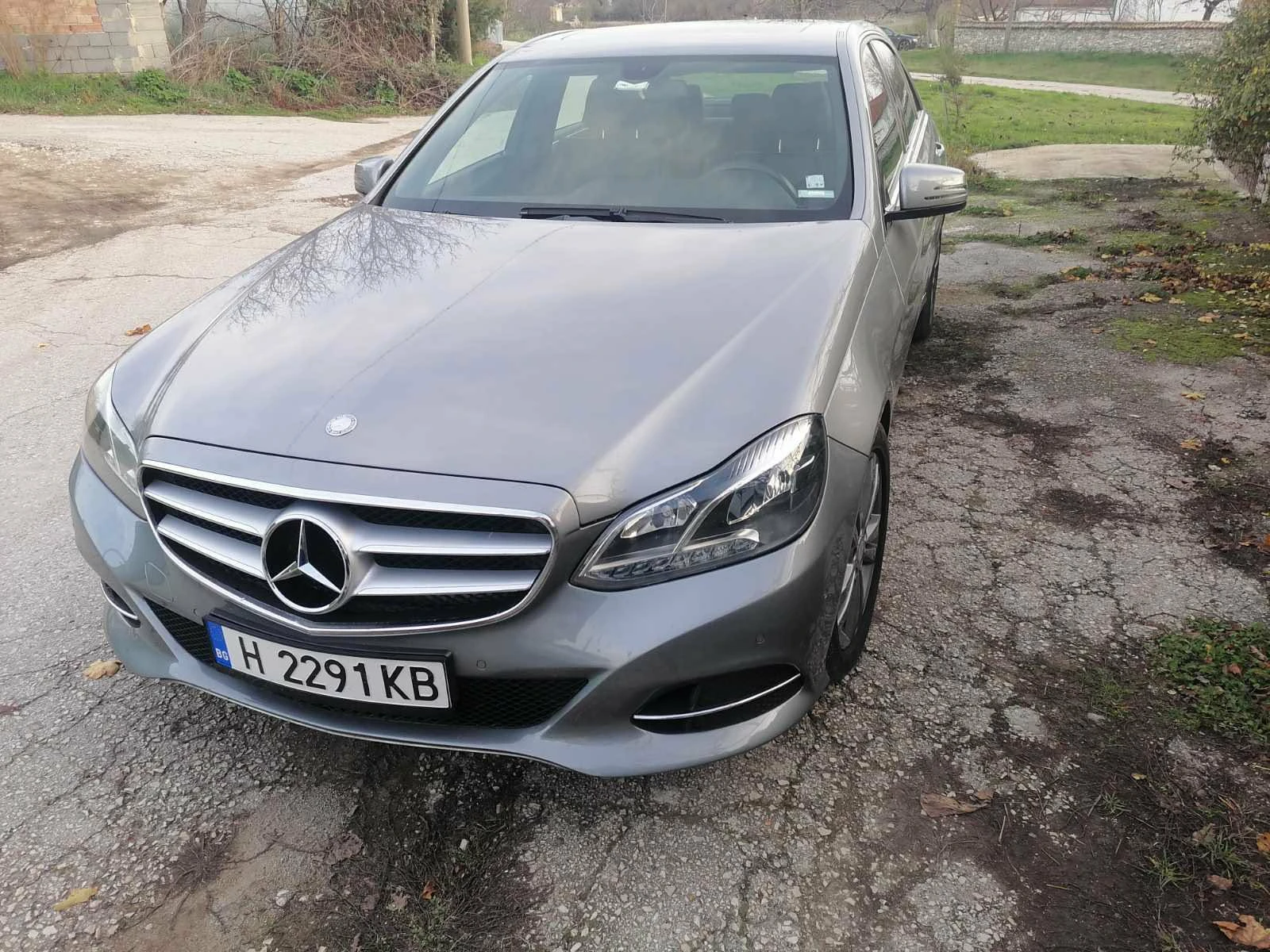 Mercedes-Benz E 200, снимка 1