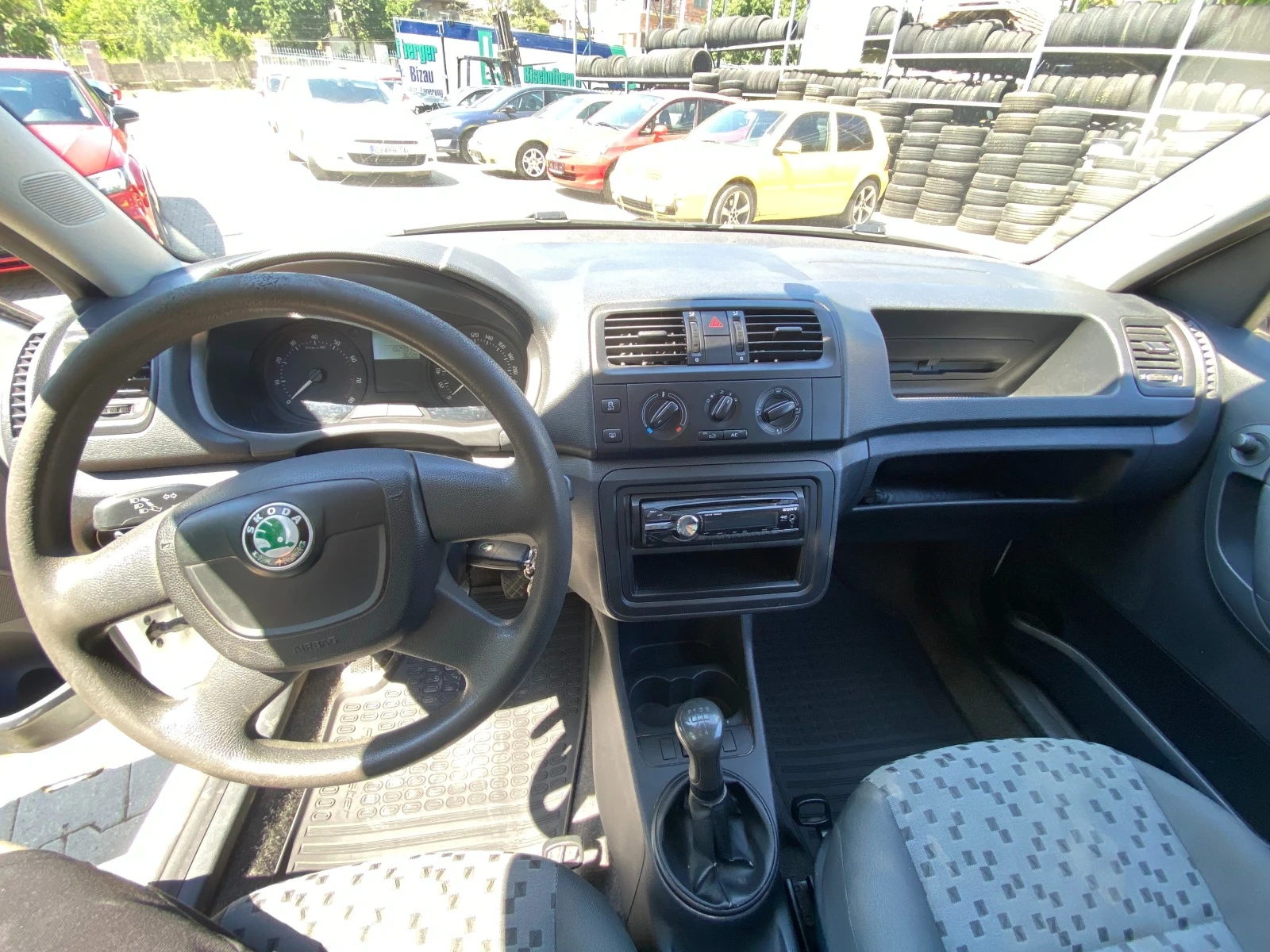 Skoda Praktik 1.2 69к.с - изображение 7