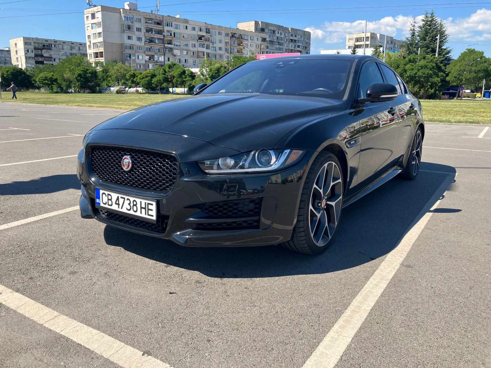 Jaguar XE R SPORT 35T V6 AWD - изображение 2