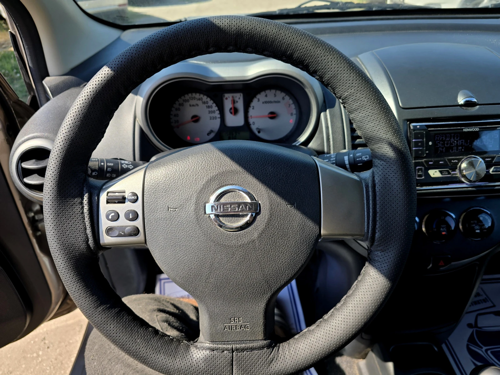 Nissan Note 1.4i ПЕРФЕКТЕН - изображение 10