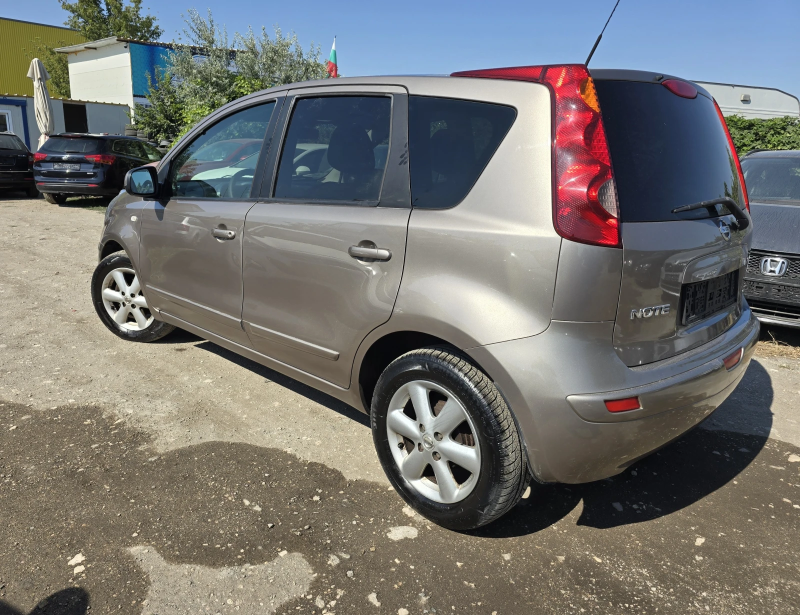 Nissan Note 1.4i ПЕРФЕКТЕН - изображение 6