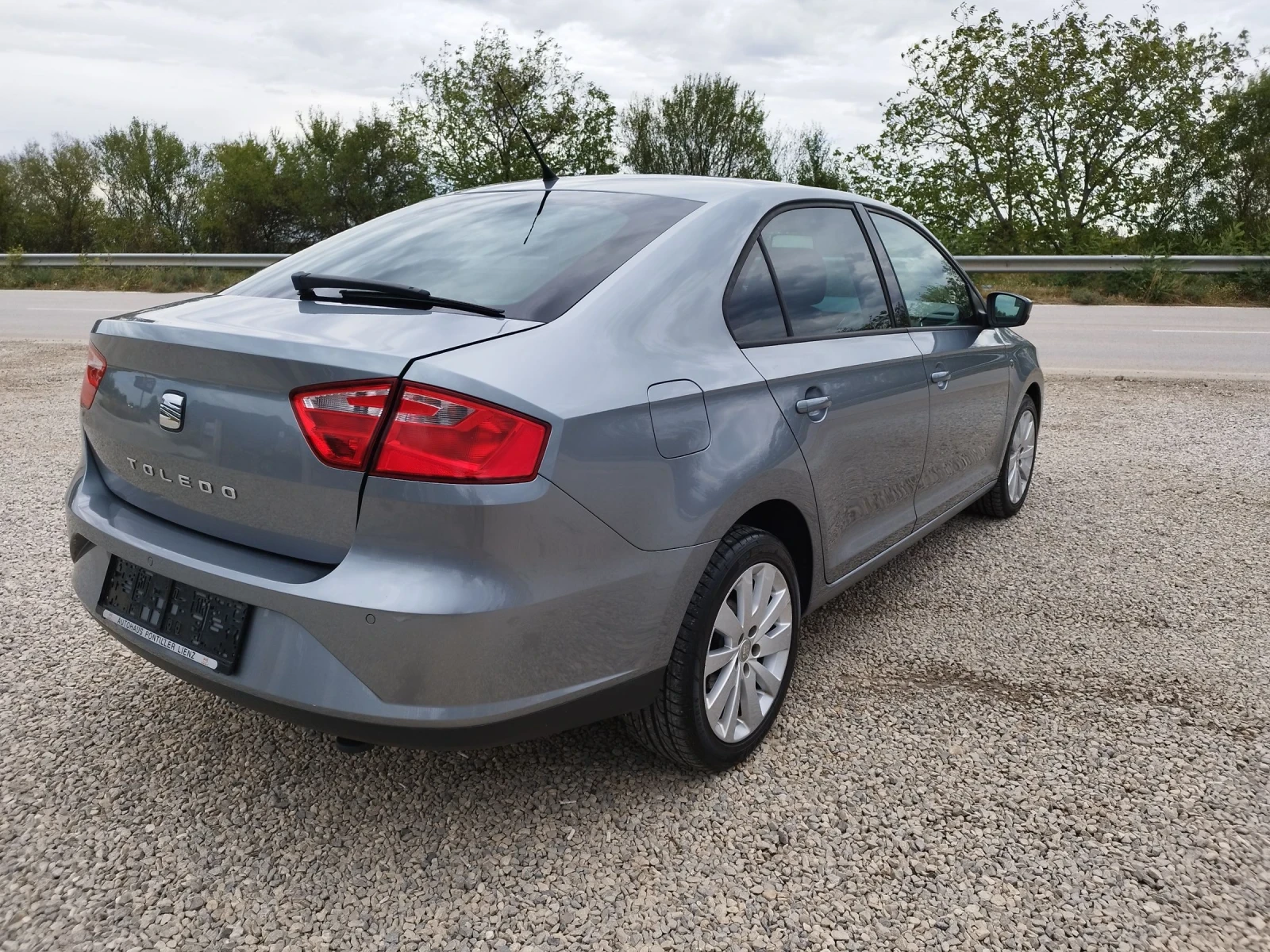 Seat Toledo 1.6 Tdi DSG - изображение 5