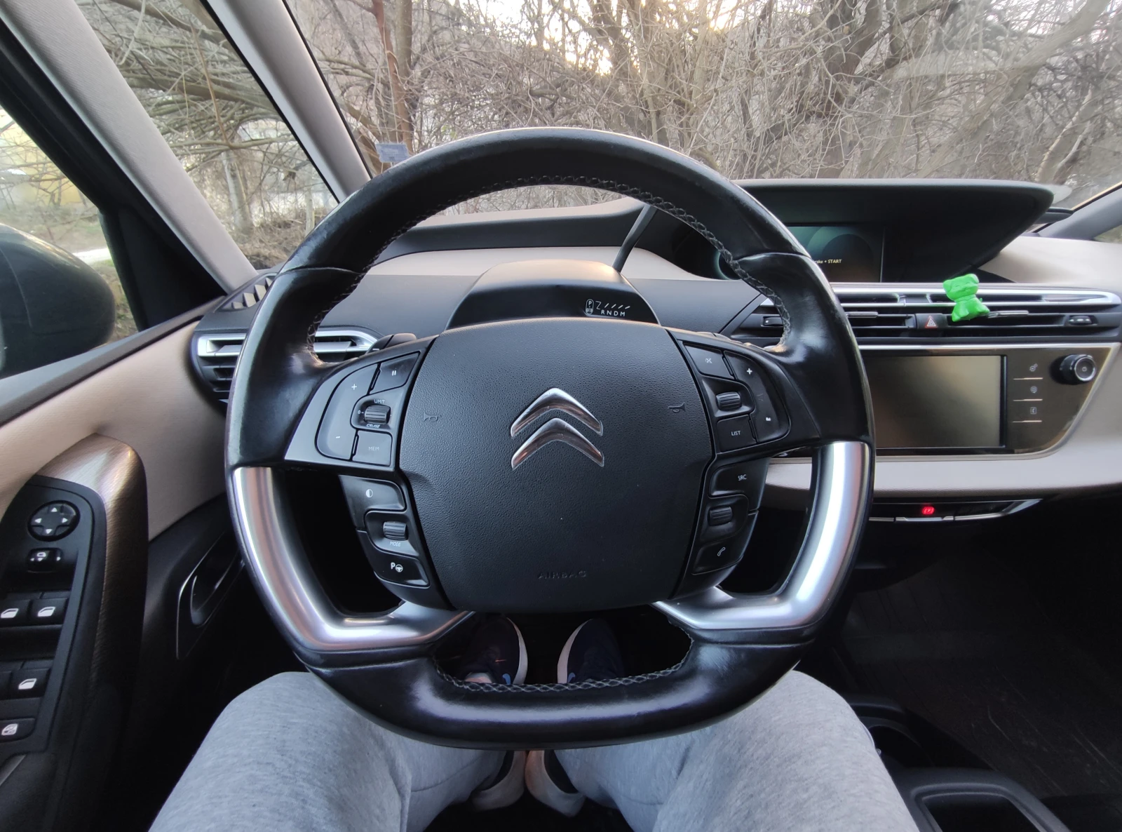 Citroen Grand C4 Picasso 2.0 HDI - изображение 6