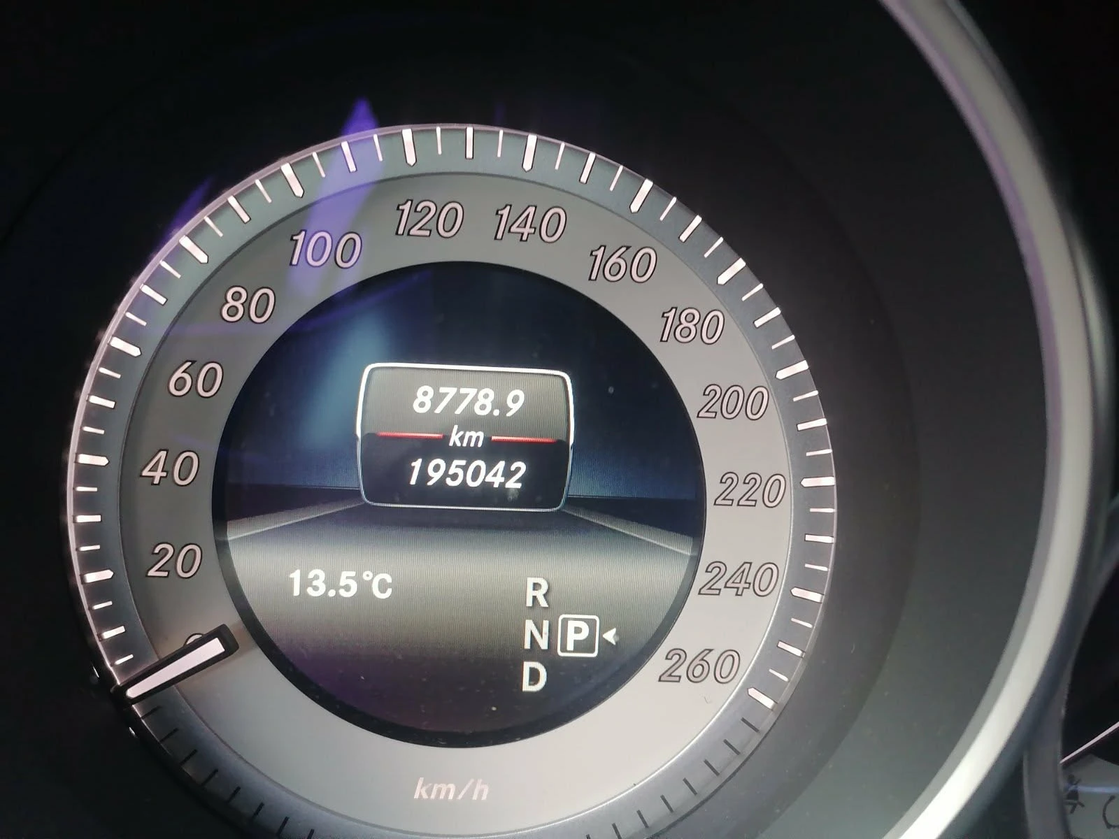 Mercedes-Benz E 200  - изображение 3