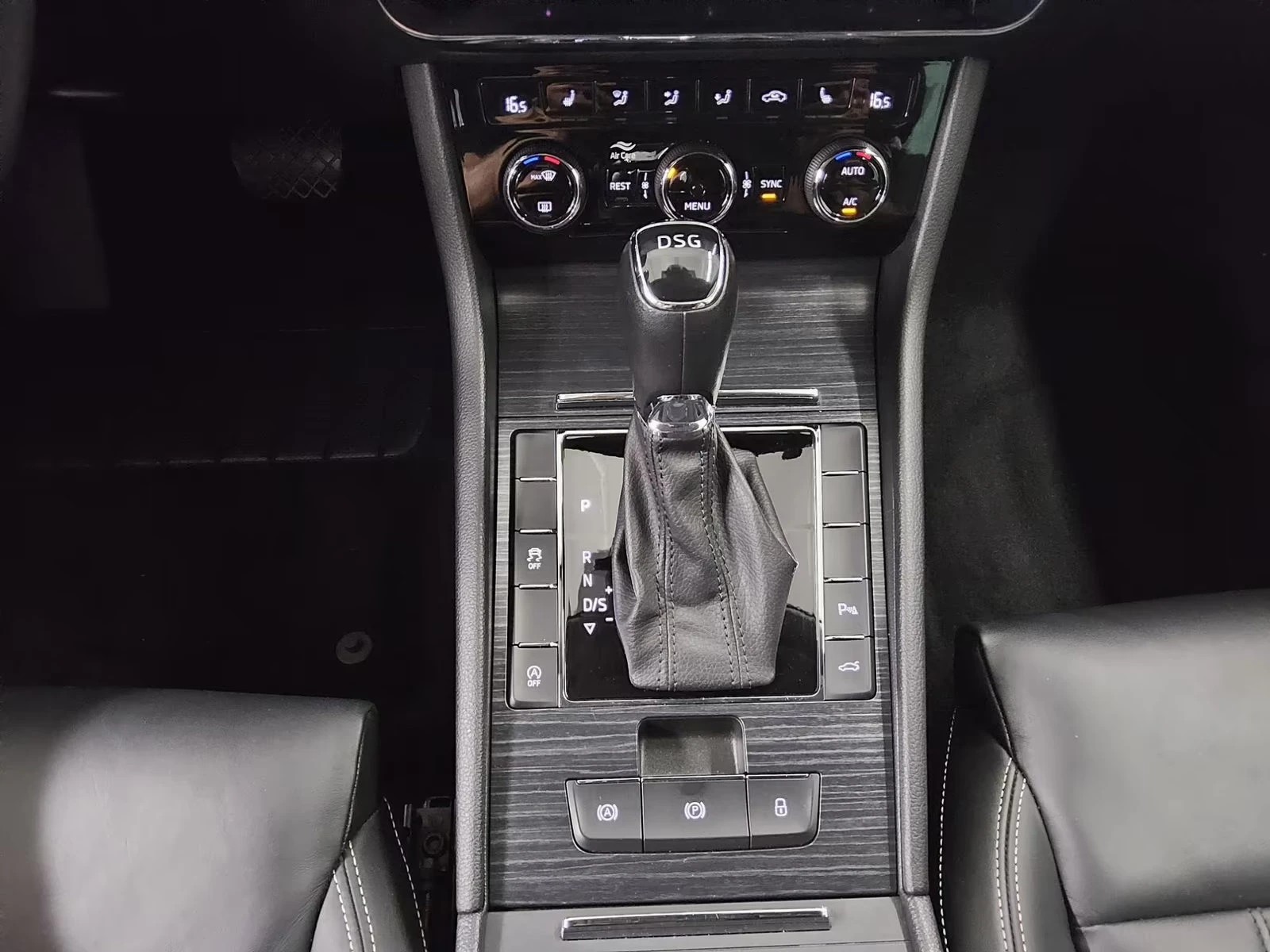 Skoda Superb 2.0TDI/190HP/CAM/MEMO/LED/NAVI/DIGI/CPLAY/703g - изображение 8