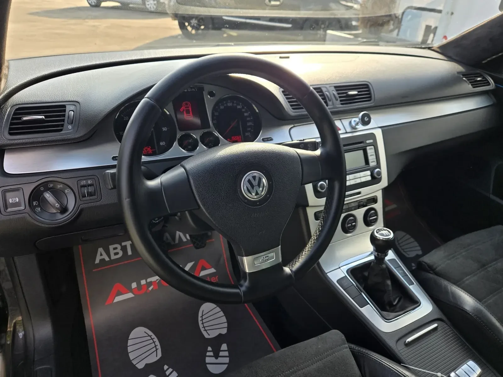 VW Passat 2.0TDI-140кс= 6ск= КСЕНОН= ПОДГРЕВ= ALCANTAR - изображение 8