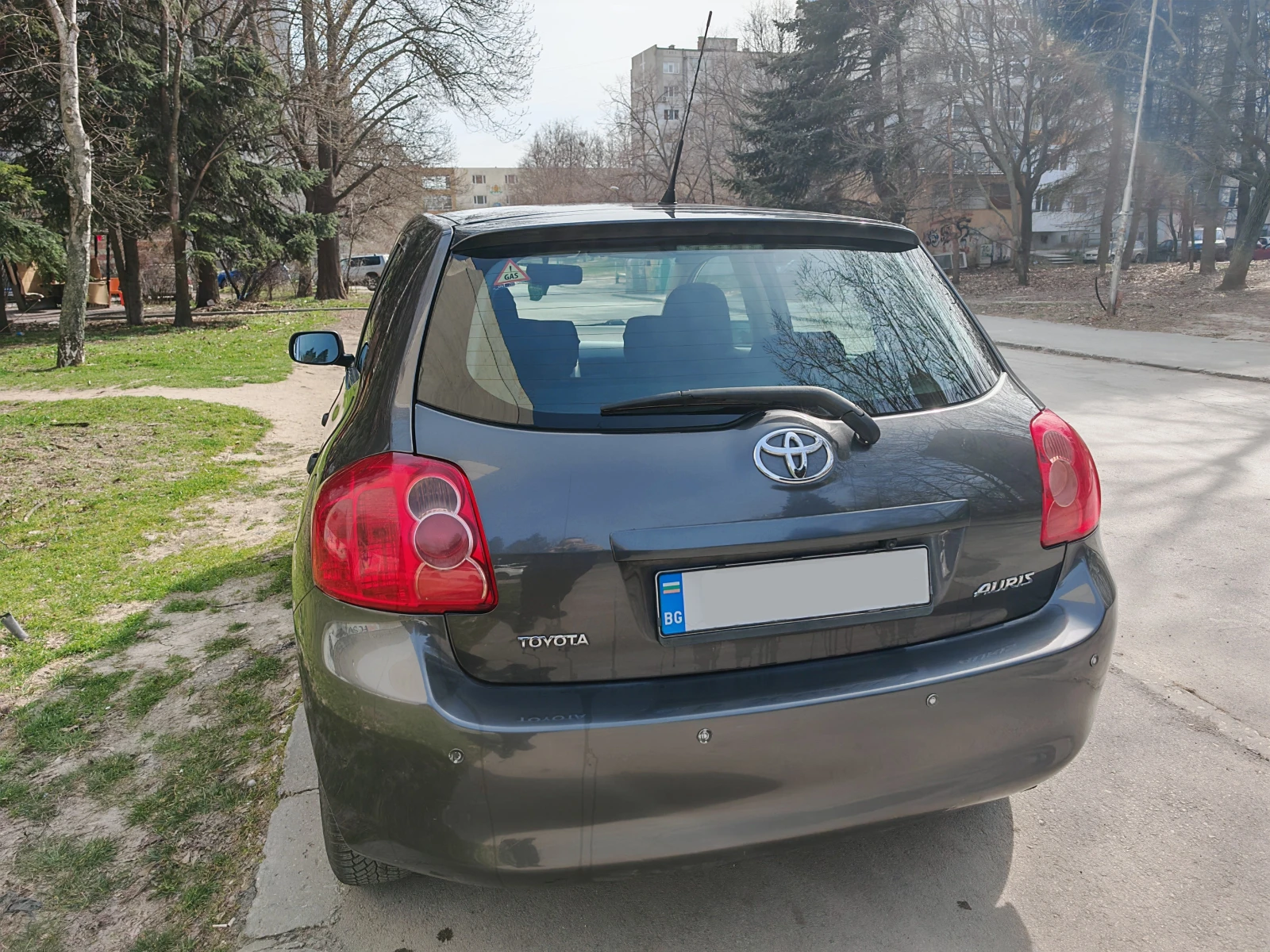 Toyota Auris, снимка 3 - Автомобили и джипове - 53888647