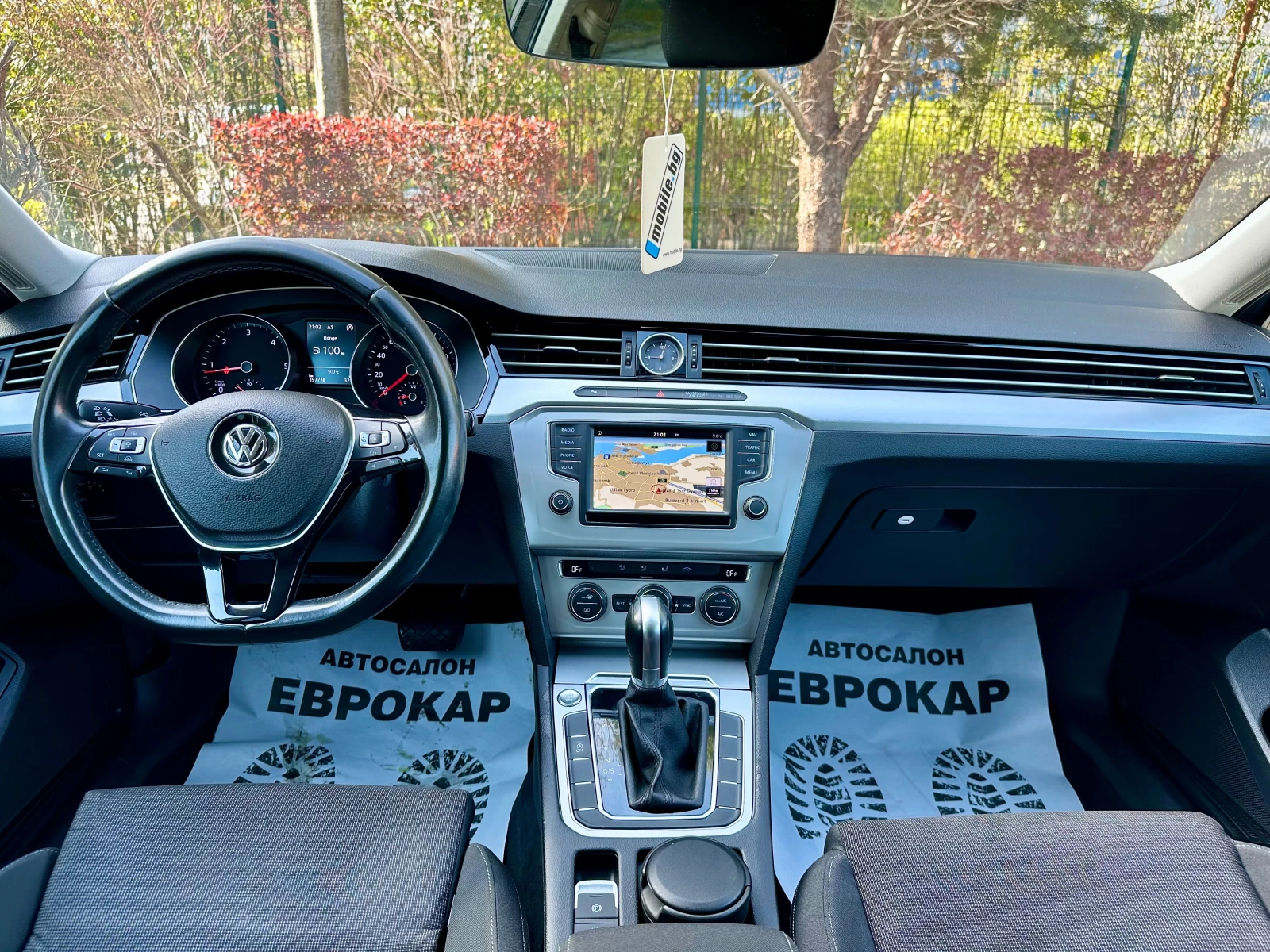 VW Passat 2.0 TDI * DISTRONIC* , снимка 8 - Автомобили и джипове - 54225164