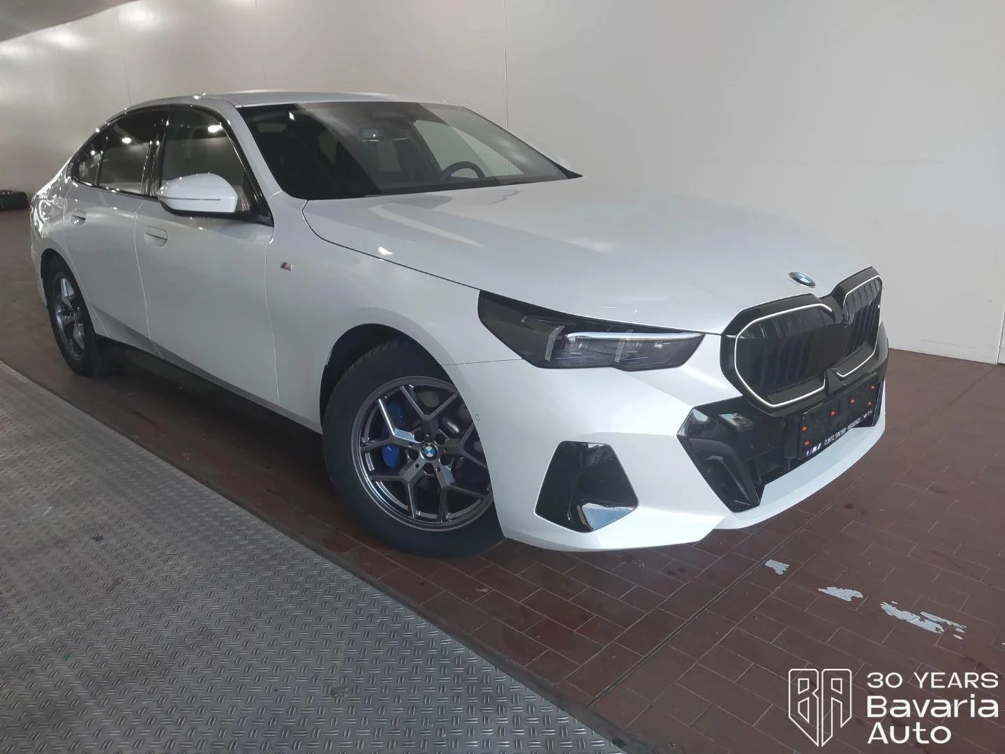 BMW 520 i Steptronic, снимка 4 - Автомобили и джипове - 54428186