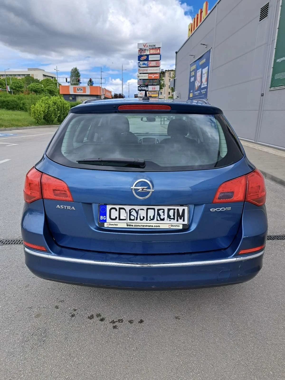Opel Astra Caravan Sports Tourer, снимка 2 - Автомобили и джипове - 54607853