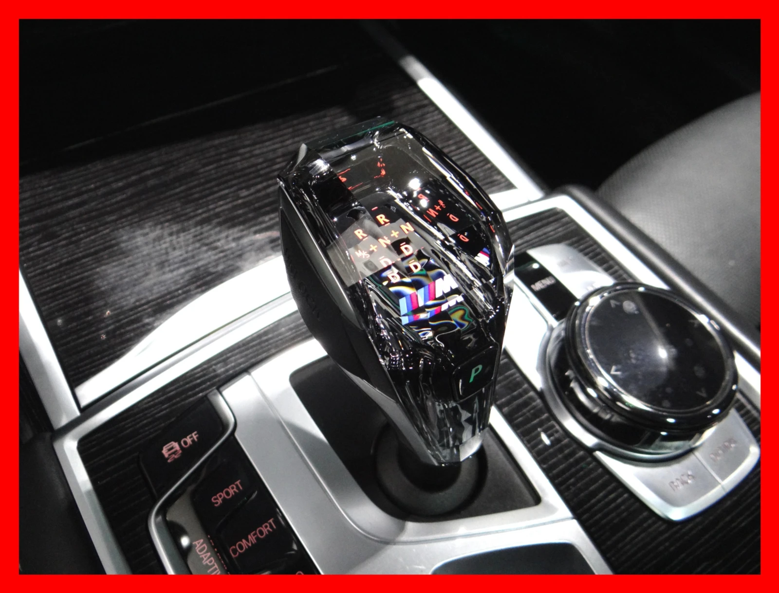 BMW 750 i xDrive / B&W / HUD / SWAROWSKI / ALPINA SPEEDO, снимка 13 - Автомобили и джипове - 54680961