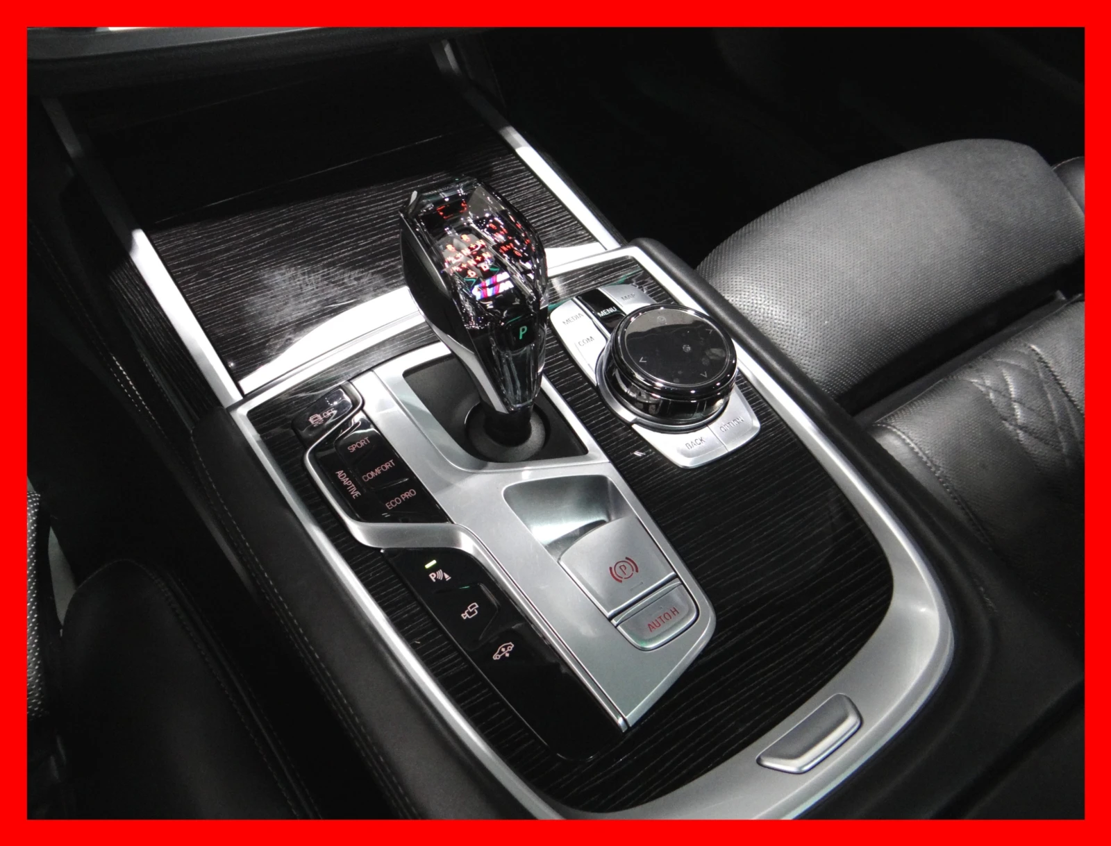 BMW 750 i xDrive / B&W / HUD / SWAROWSKI / ALPINA SPEEDO, снимка 12 - Автомобили и джипове - 54680961