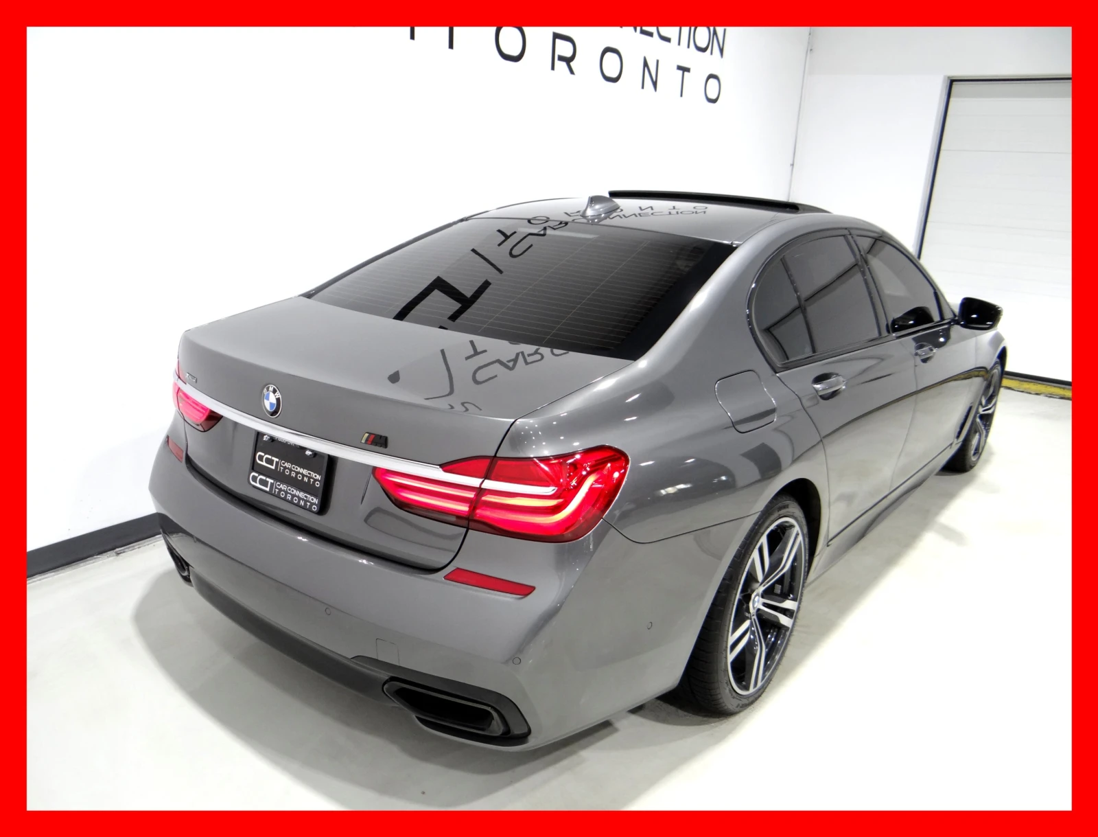 BMW 750 i xDrive / B&W / HUD / SWAROWSKI / ALPINA SPEEDO, снимка 4 - Автомобили и джипове - 54680961