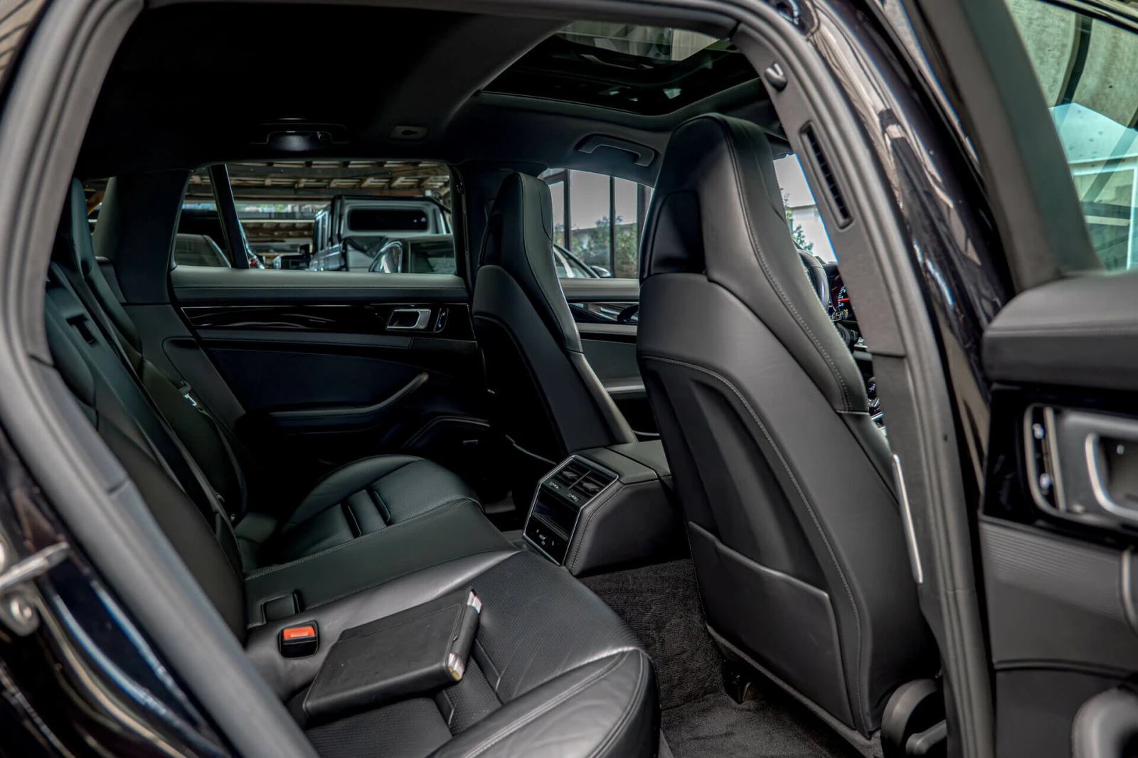 Porsche Panamera Sport Turismo 4S/PDLS+ /Sport Chrono/PASM/BOSE, снимка 9 - Автомобили и джипове - 54945602