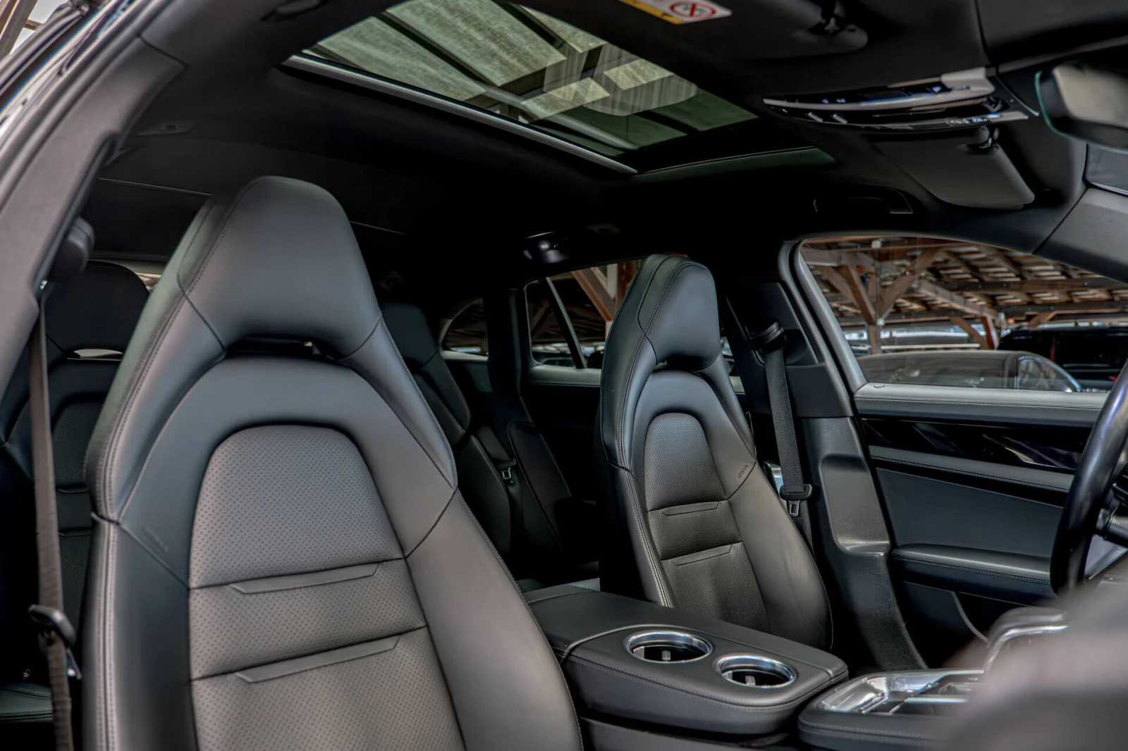 Porsche Panamera Sport Turismo 4S/PDLS+ /Sport Chrono/PASM/BOSE, снимка 10 - Автомобили и джипове - 54945602