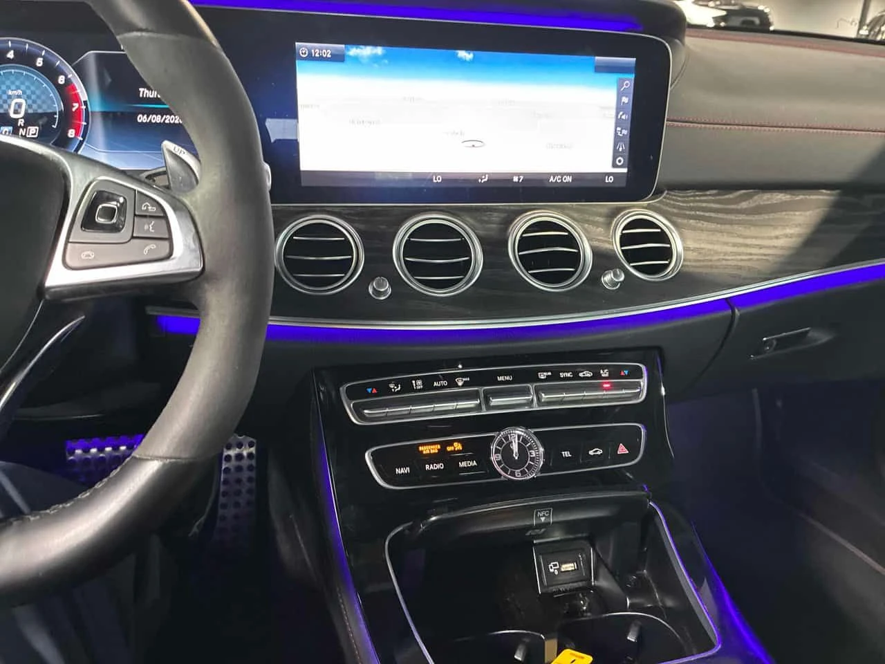 Mercedes-Benz E 43 AMG * ЛИЦЕНЗИРАН ДИЛЪР * CARFAX, снимка 9 - Автомобили и джипове - 55579268