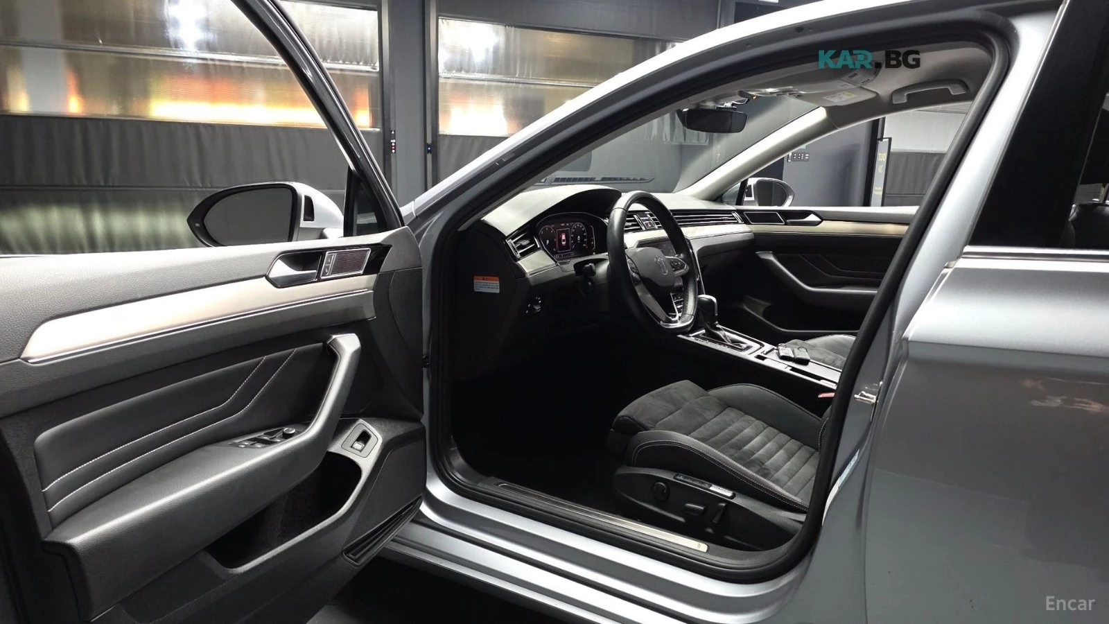 VW Passat 2.0 TDI* PREMIUM* КОЖА* ПАНО* ОБДУХВ* ПАНО* , снимка 9 - Автомобили и джипове - 55709279