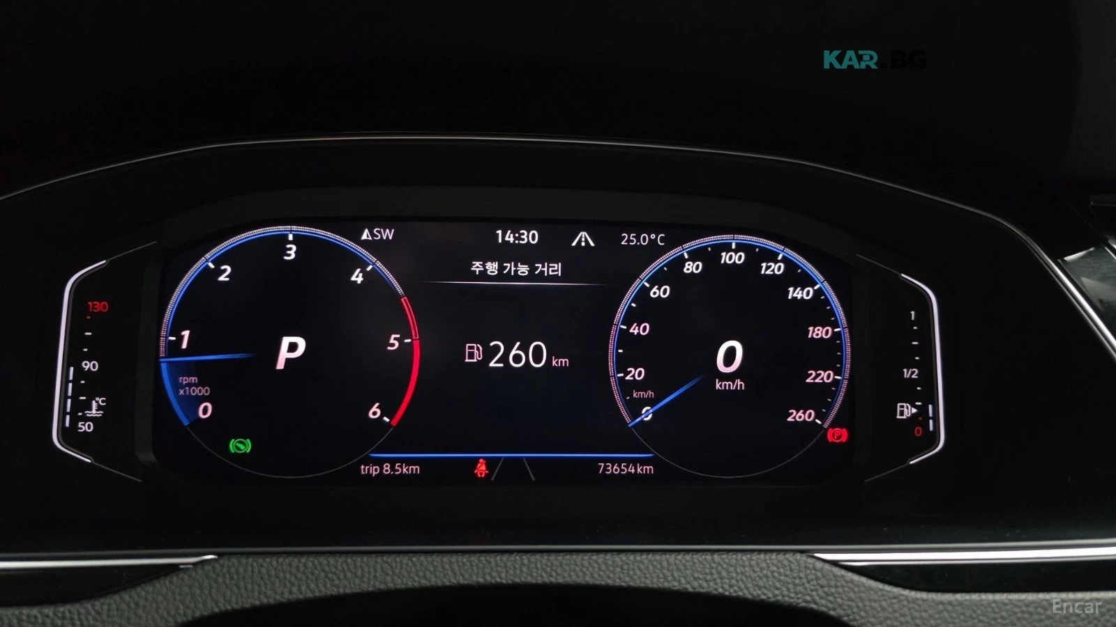 VW Passat 2.0 TDI* PREMIUM* КОЖА* ПАНО* ОБДУХВ* ПАНО* , снимка 7 - Автомобили и джипове - 55709279