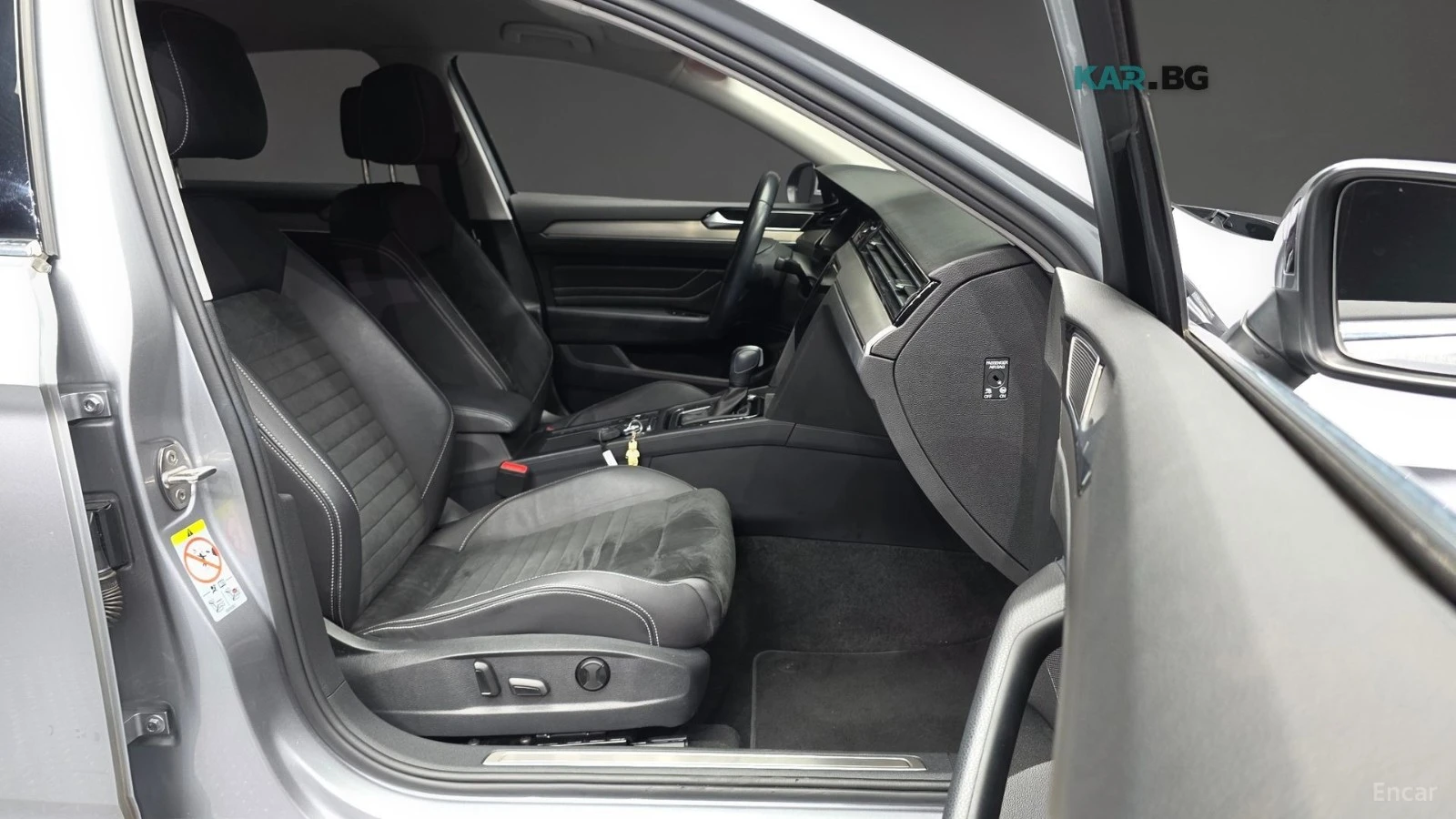 VW Passat 2.0 TDI* PREMIUM* КОЖА* ПАНО* ОБДУХВ* ПАНО* , снимка 10 - Автомобили и джипове - 55709279