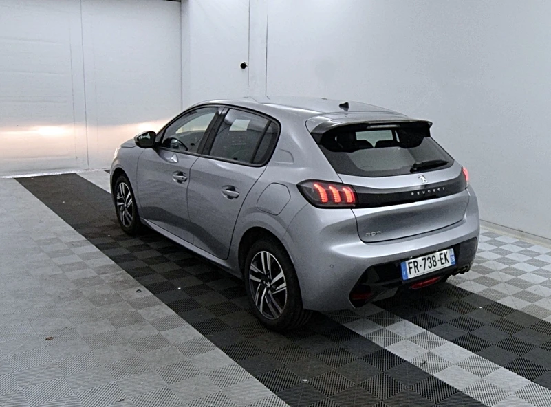 Peugeot 208 ALLURE AUTOMATIC, снимка 5 - Автомобили и джипове - 55843368