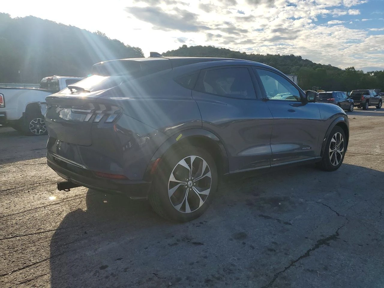 Ford Mustang Mach-E * PREMIUM* AWD* , снимка 4 - Автомобили и джипове - 56420318
