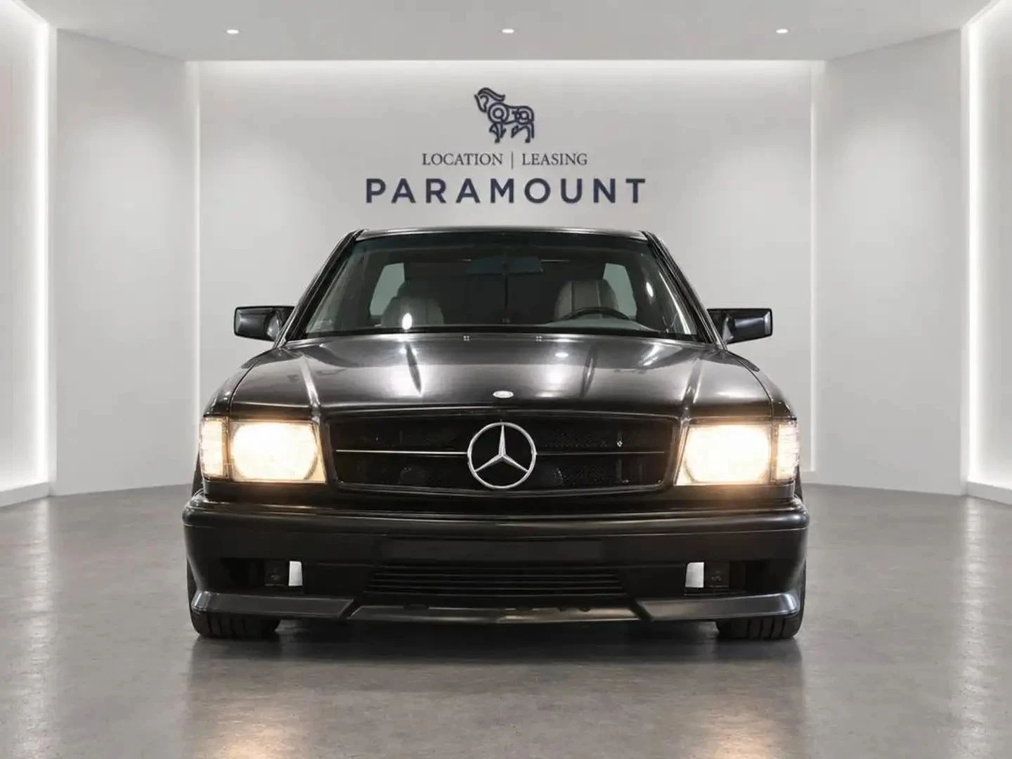 Mercedes-Benz 560, снимка 2 - Автомобили и джипове - 56685968
