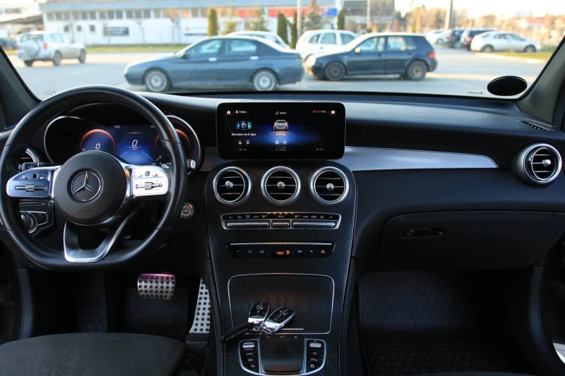 Mercedes-Benz GLC 220 AMG/Facelift/Panorama/360Camera/Full LED/Ambient, снимка 6 - Автомобили и джипове - 45313905