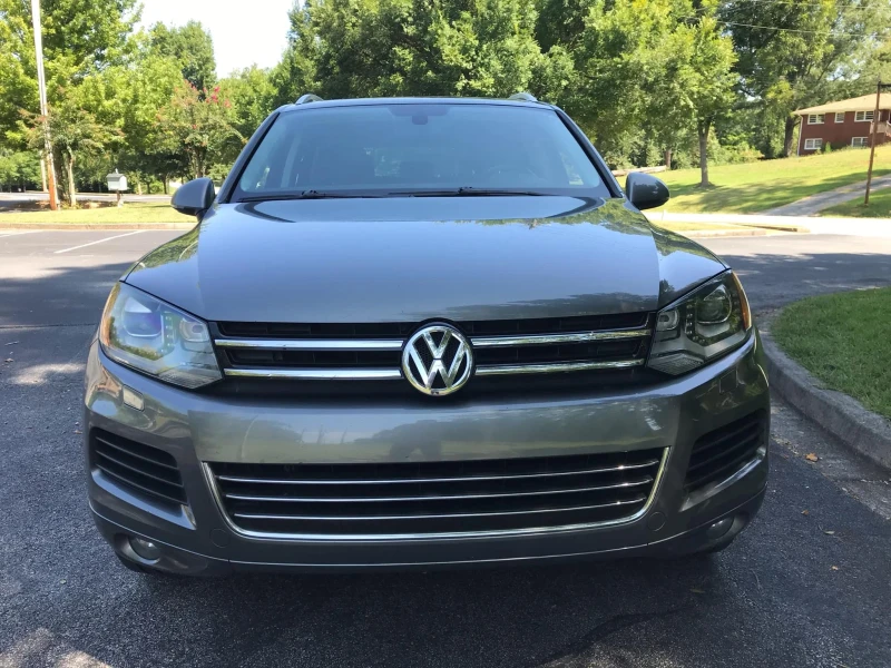 VW Touareg 3.0TDI 4x4, снимка 2 - Автомобили и джипове - 48303562