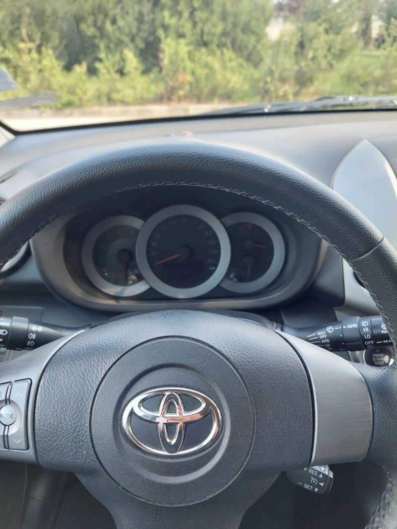 Toyota Rav4 2.2 D-CAT 177kc  6 скорости, снимка 7 - Автомобили и джипове - 52284883