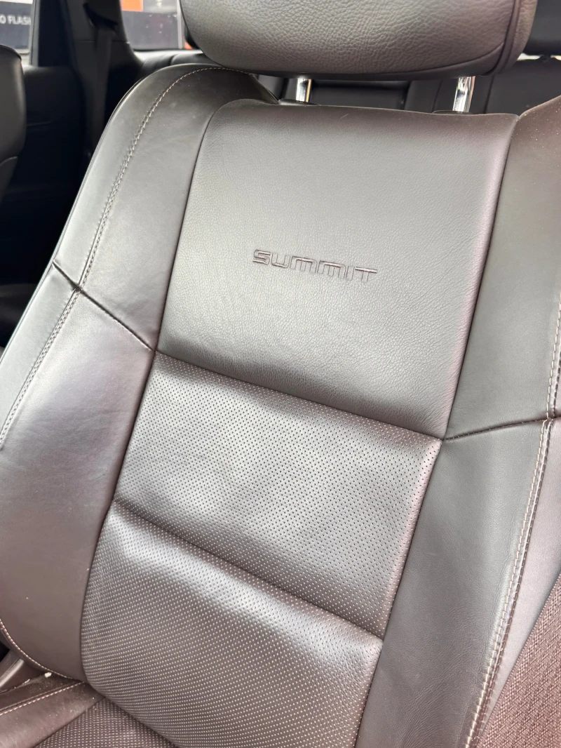 Jeep Grand cherokee SUMMIT УНИКАТ! 70к км, снимка 9 - Автомобили и джипове - 52417510