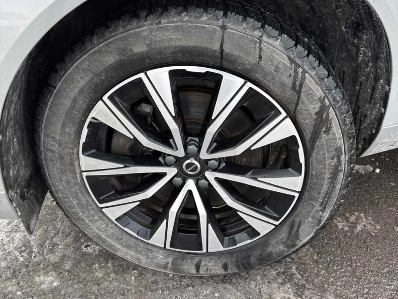 Volvo XC60 * Plus Dark Theme * CARFAX * БЕЗ ПЪРВОНАЧАЛНА ВНОС, снимка 7 - Автомобили и джипове - 52974793