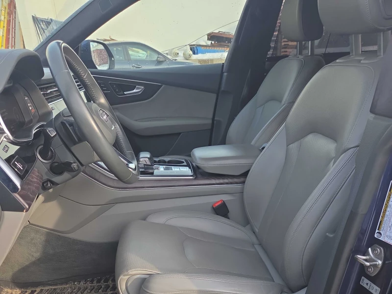 Audi Q8 Technik S-line* DISTRONIC* MATRIX* ОБДУХВАНЕ* , снимка 8 - Автомобили и джипове - 53484041