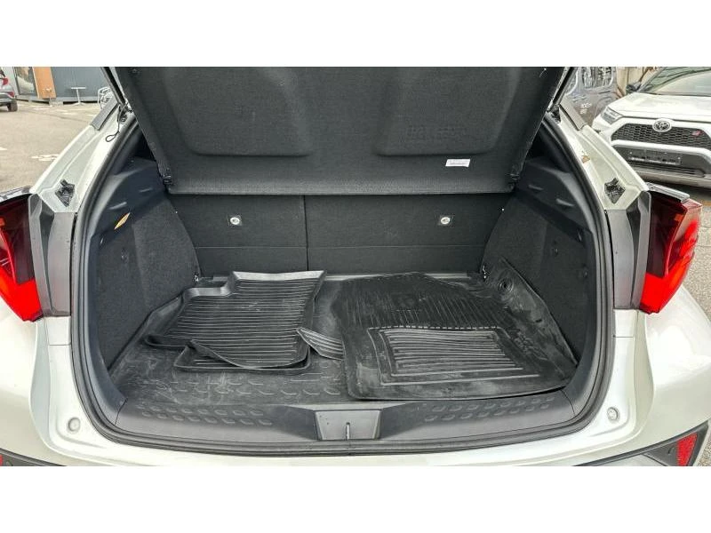 Toyota C-HR 2.0 HSD SELECTION, снимка 10 - Автомобили и джипове - 52950181