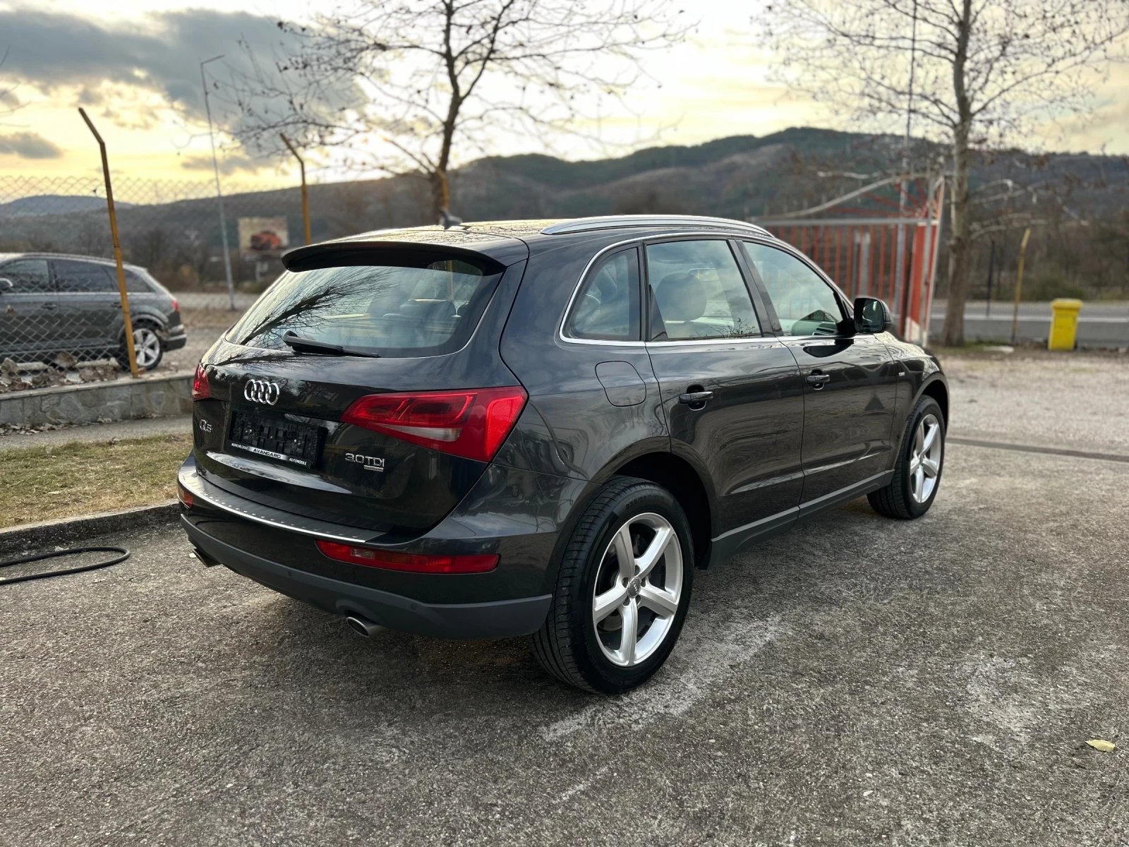 Audi Q5 3.0TDI QUATTRO S LINE - изображение 3