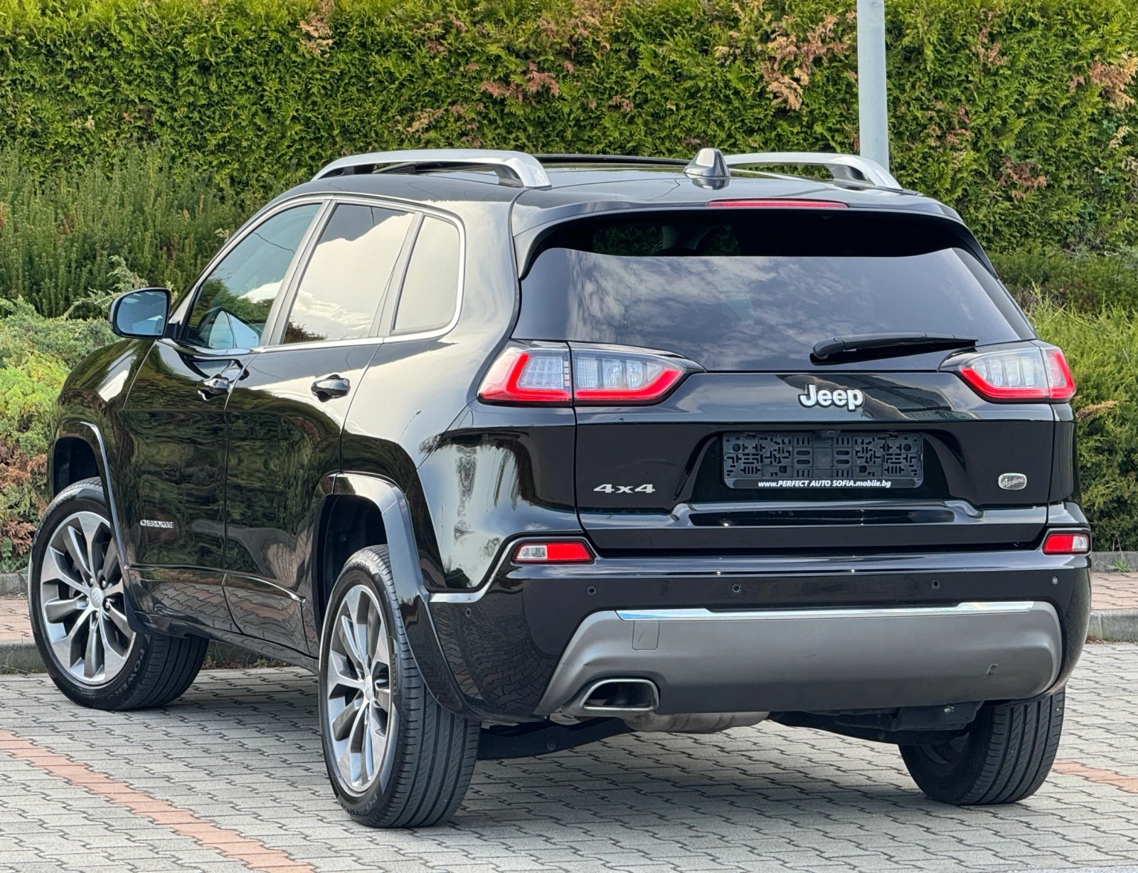 Jeep Cherokee 2.2D-OVERLAND-FULL-ПАНОРАМА-ОБДУХВАНЕ-ПОДГРЕВ-НОВА - изображение 3