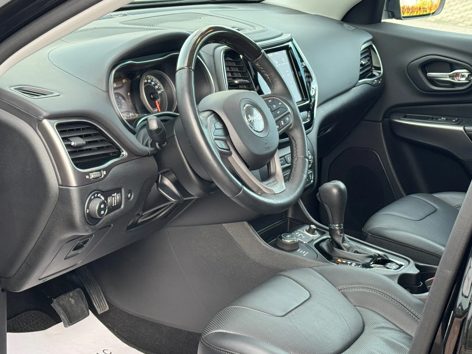 Jeep Cherokee 2.2D-OVERLAND-FULL-ПАНОРАМА-ОБДУХВАНЕ-ПОДГРЕВ-НОВА - изображение 9