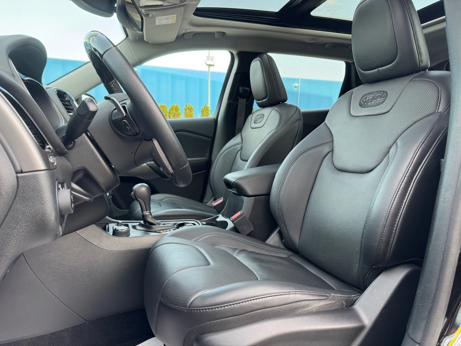 Jeep Cherokee 2.2D-OVERLAND-FULL-ПАНОРАМА-ОБДУХВАНЕ-ПОДГРЕВ-НОВА - изображение 10