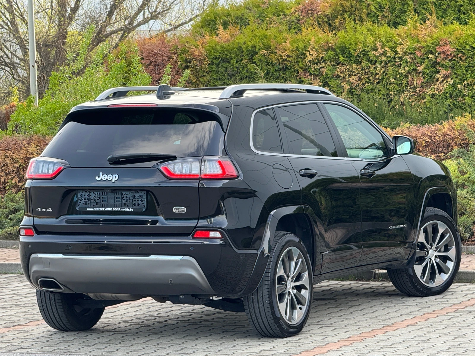 Jeep Cherokee 2.2D-OVERLAND-FULL-ПАНОРАМА-ОБДУХВАНЕ-ПОДГРЕВ-НОВА - изображение 5