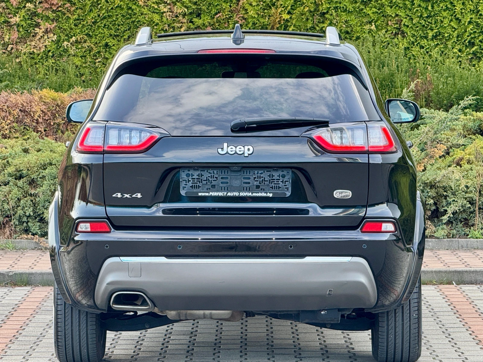 Jeep Cherokee 2.2D-OVERLAND-FULL-ПАНОРАМА-ОБДУХВАНЕ-ПОДГРЕВ-НОВА - изображение 4