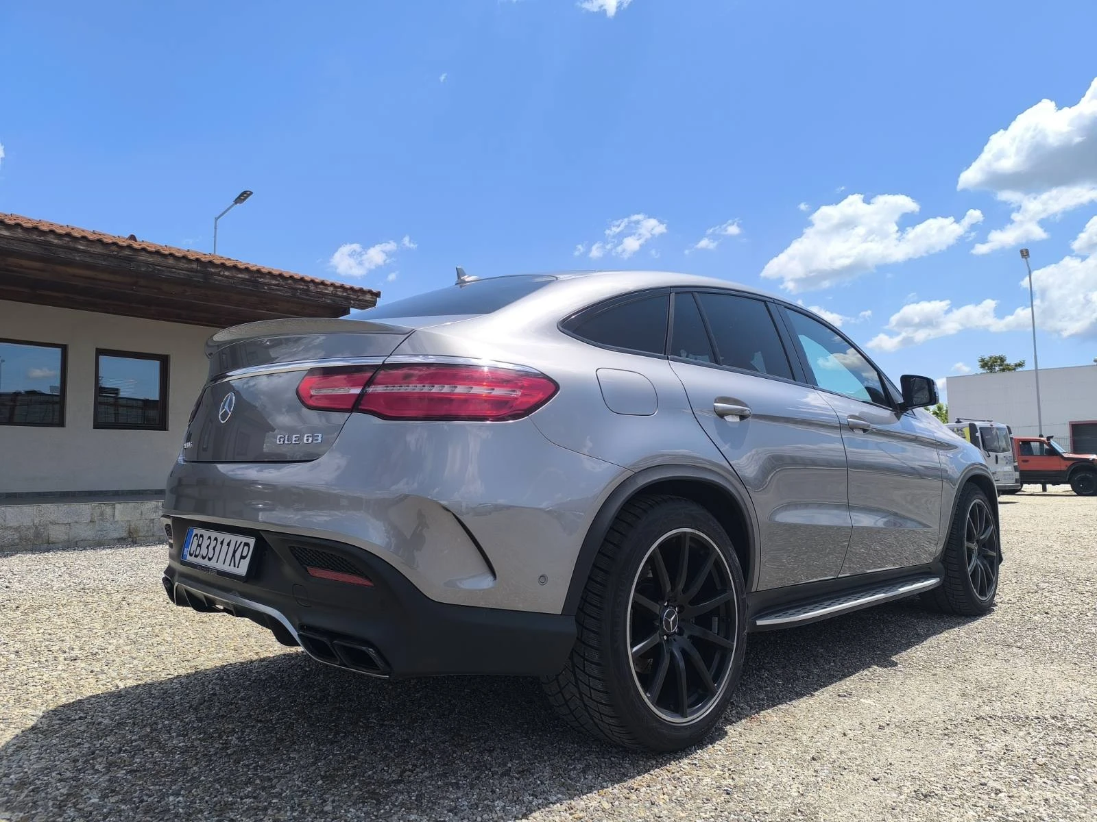 Mercedes-Benz GLE 63 AMG  - изображение 7