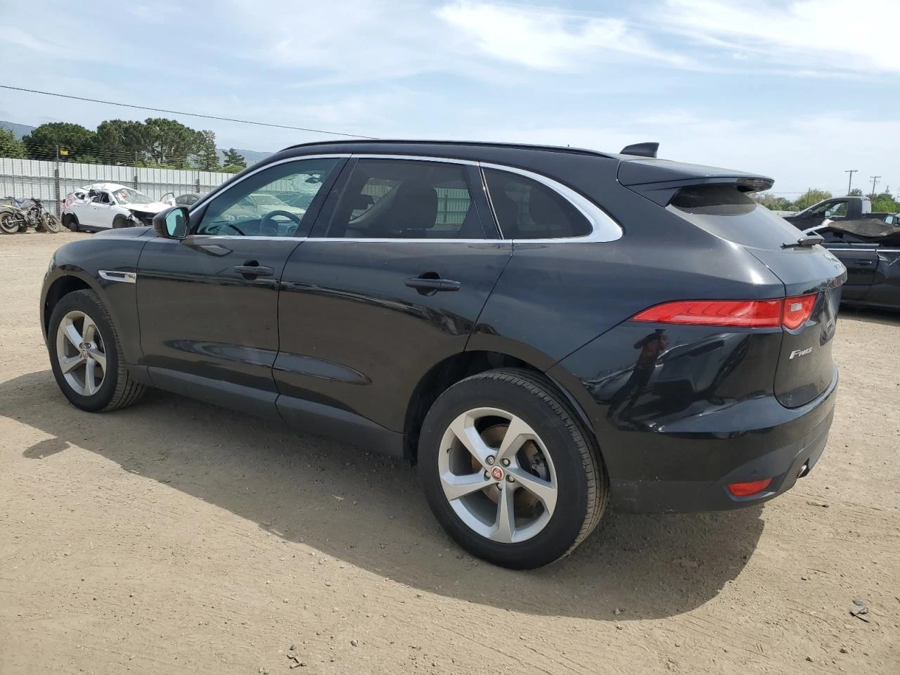 Jaguar F-PACE 25T PREMIUM * Възможност за Лизинг*  - изображение 2